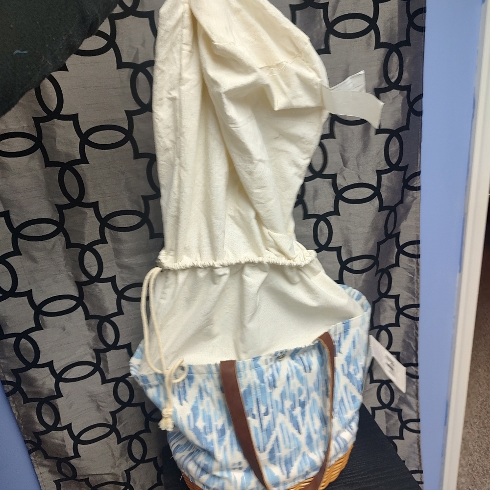 SOLD Picnic Time Basket Tote Blue Beach Canvas Willow Bag! - Picture 15 of 16